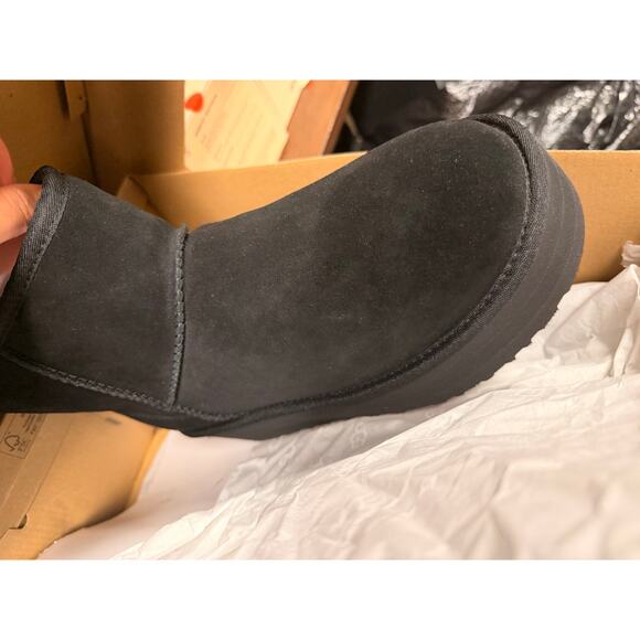 UGG Women's Classic Ultra Mini Platform Black Size 9 - Picture 3 of 5